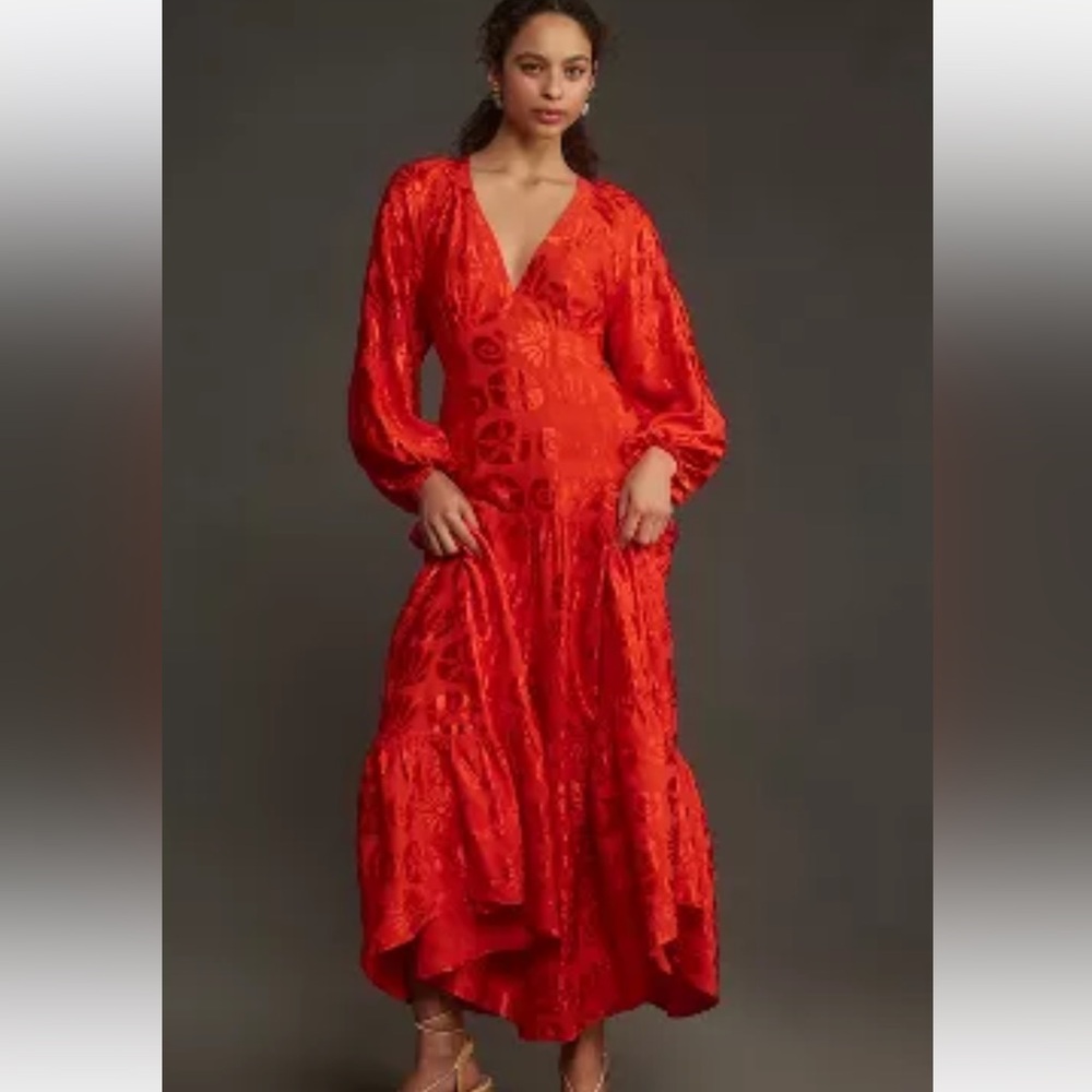 FARM RIO LONG-SLEEVE V-NECK JACQUARD MAXI DRESS. Size small